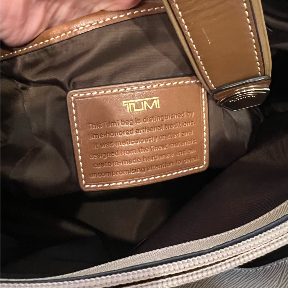Tumi Voyageur Bailey Business Tote Shoulder Bag Leather Tan Brown Work Travel - Picture 10 of 15